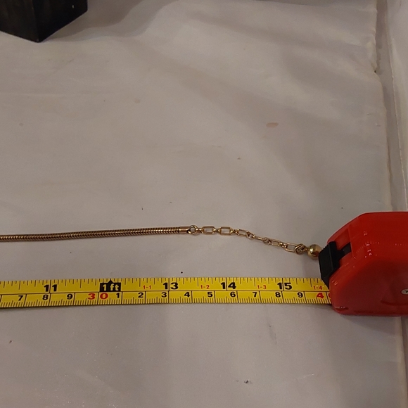 VINTAGE TRIFARI CROWN PEARL JEWELRS PENDANT GOLD TONE NECKLACE - Picture 5 of 6